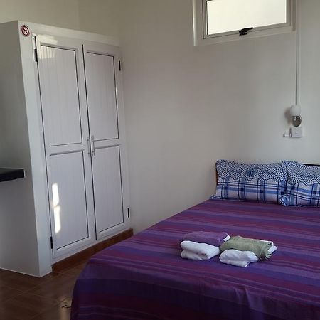 Chez Johnny - Blue Bay Hotel Luaran gambar