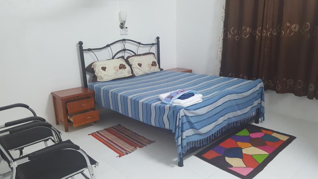 Chez Johnny - Blue Bay Hotel Luaran gambar