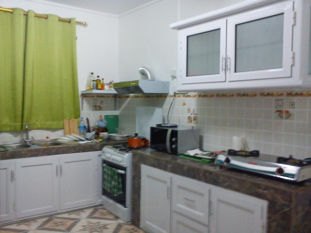 Chez Johnny - Blue Bay Hotel Luaran gambar